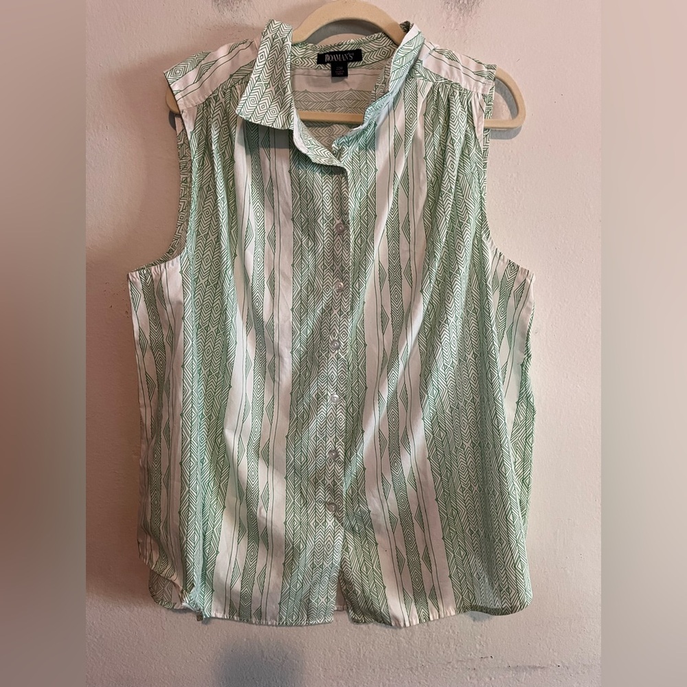 3/$20 Romann’s White & Green Geometric Southwest Sleeveless Button Down 22W
